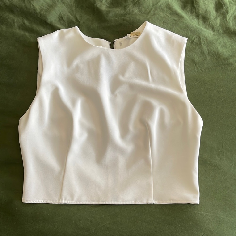 Alice & Olivia Medium white cropped top